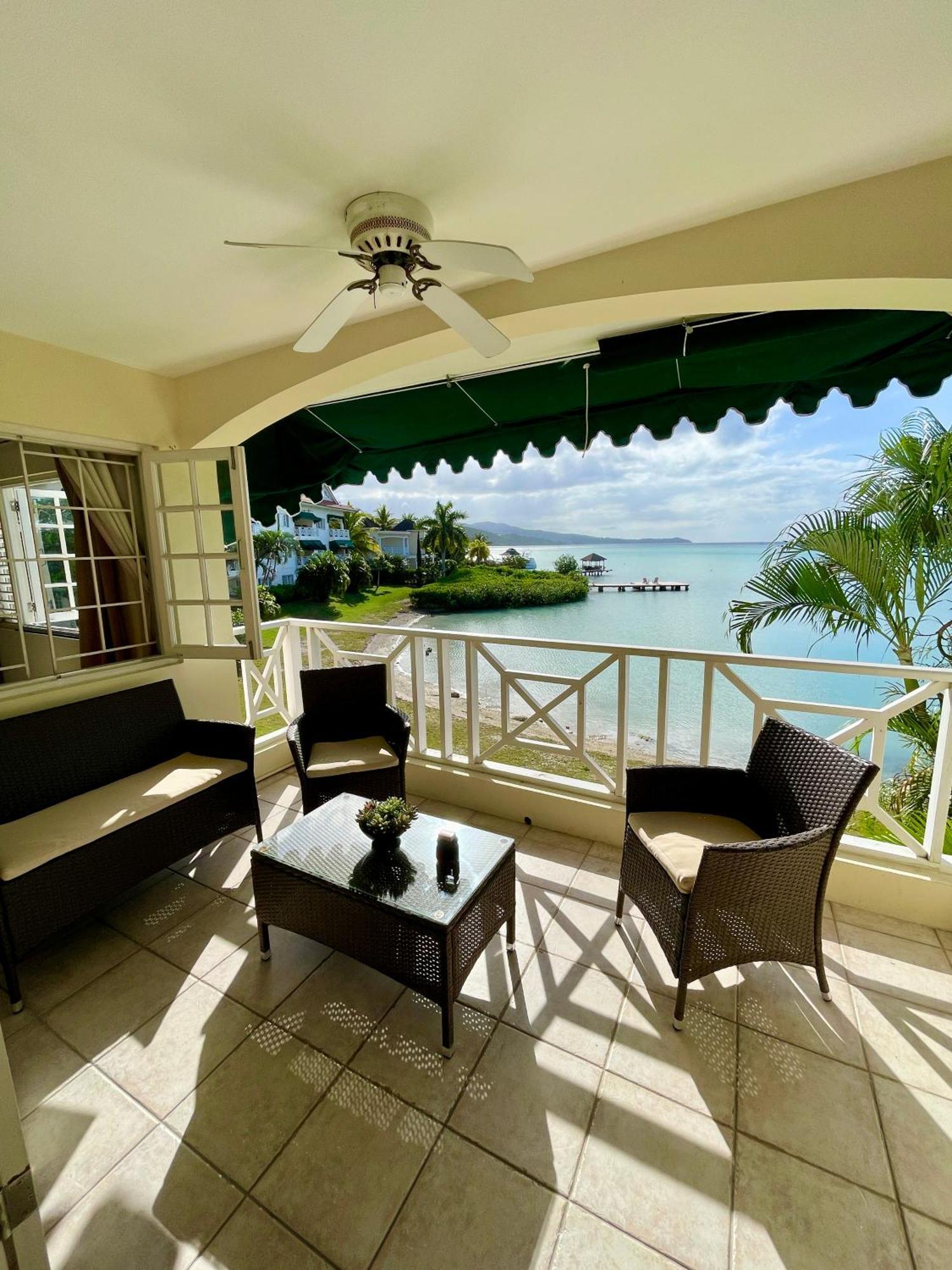 Luxury Apartments And Rooms,The Lagoons Montego Bay Buitenkant foto