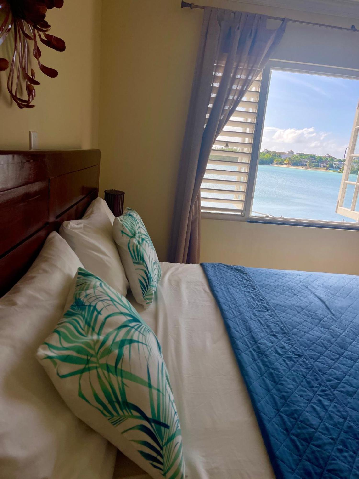 Luxury Apartments And Rooms,The Lagoons Montego Bay Buitenkant foto