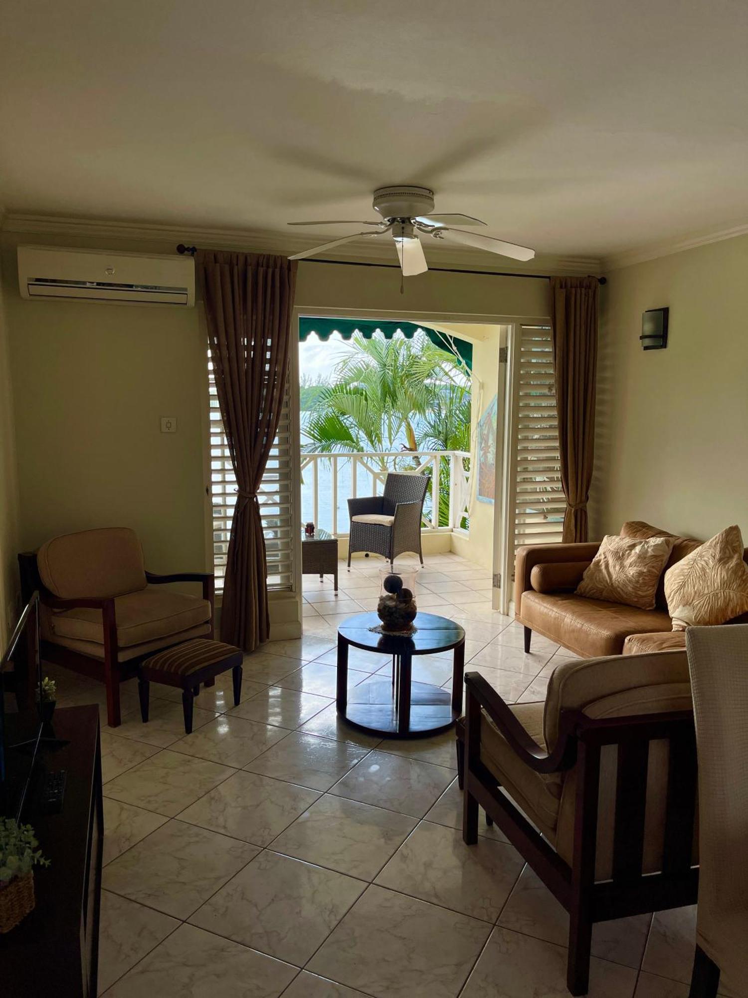 Luxury Apartments And Rooms,The Lagoons Montego Bay Buitenkant foto