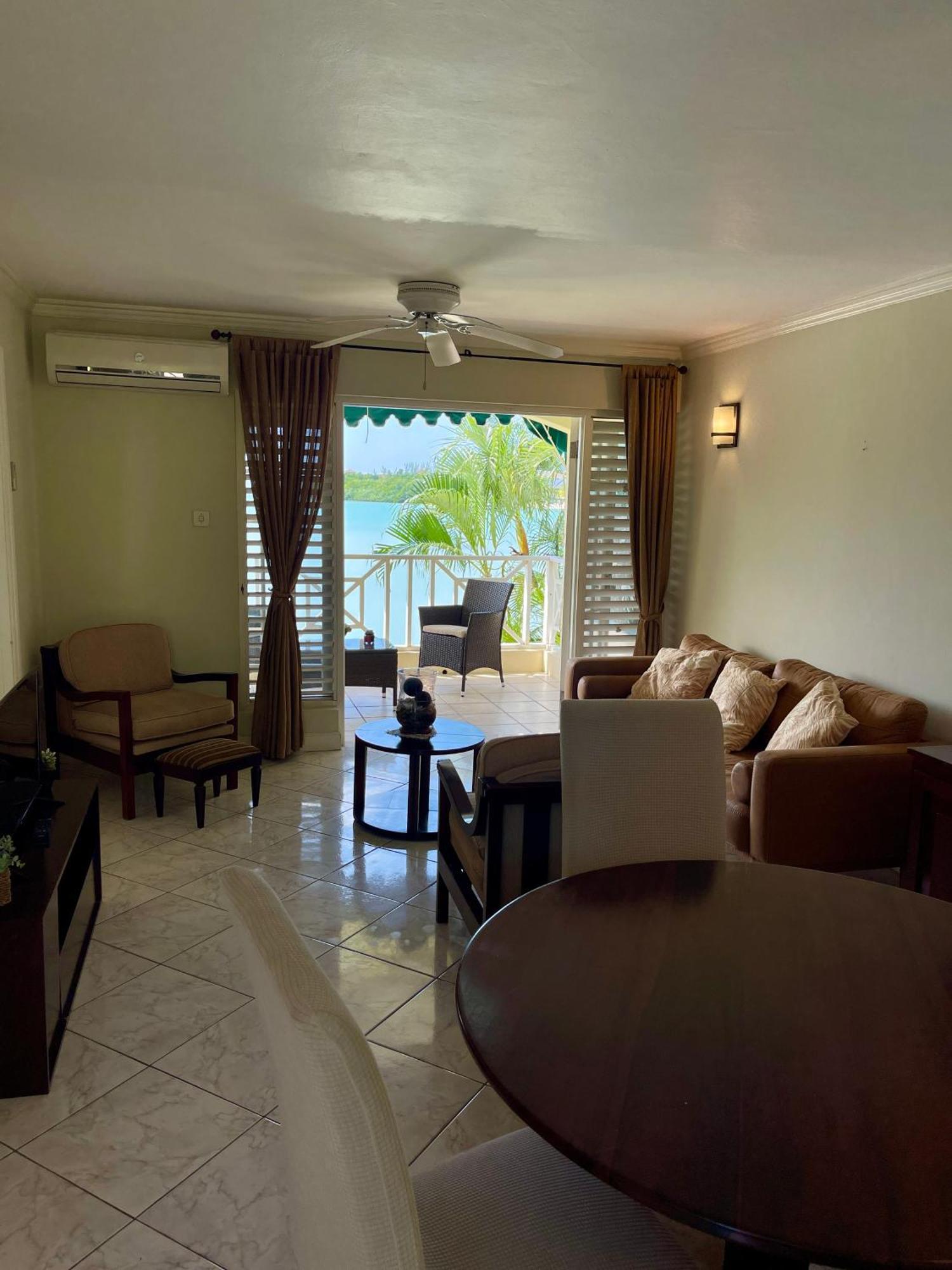 Luxury Apartments And Rooms,The Lagoons Montego Bay Buitenkant foto